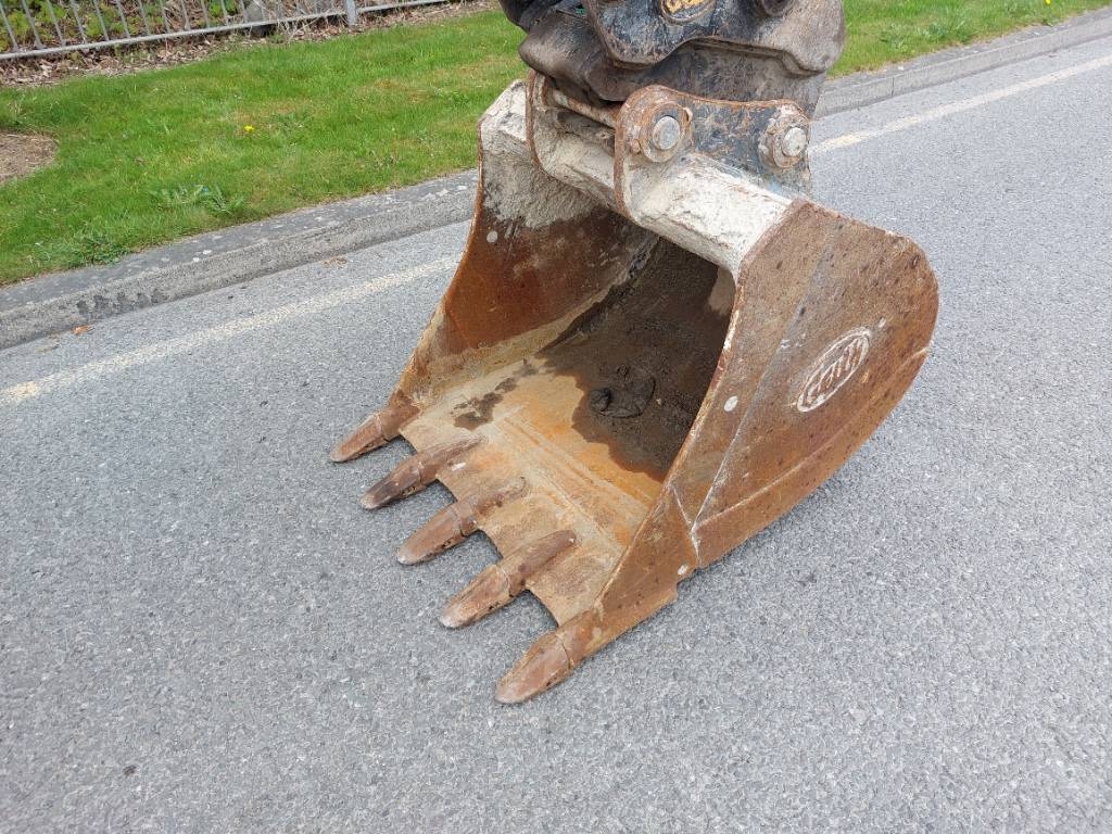 Komatsu PW148-11