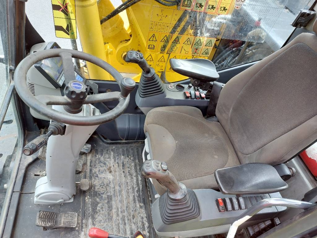 Komatsu PW148-11