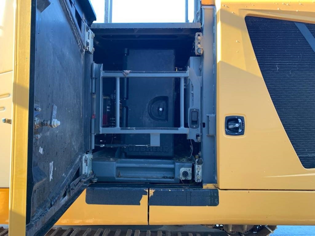 Liebherr R 946 LC