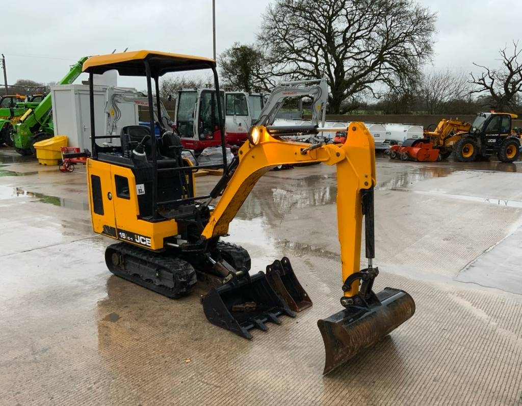 JCB 15 C-1