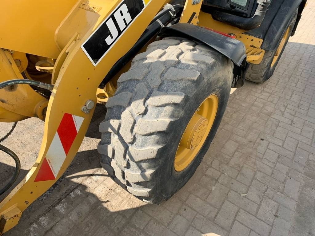 CAT 906