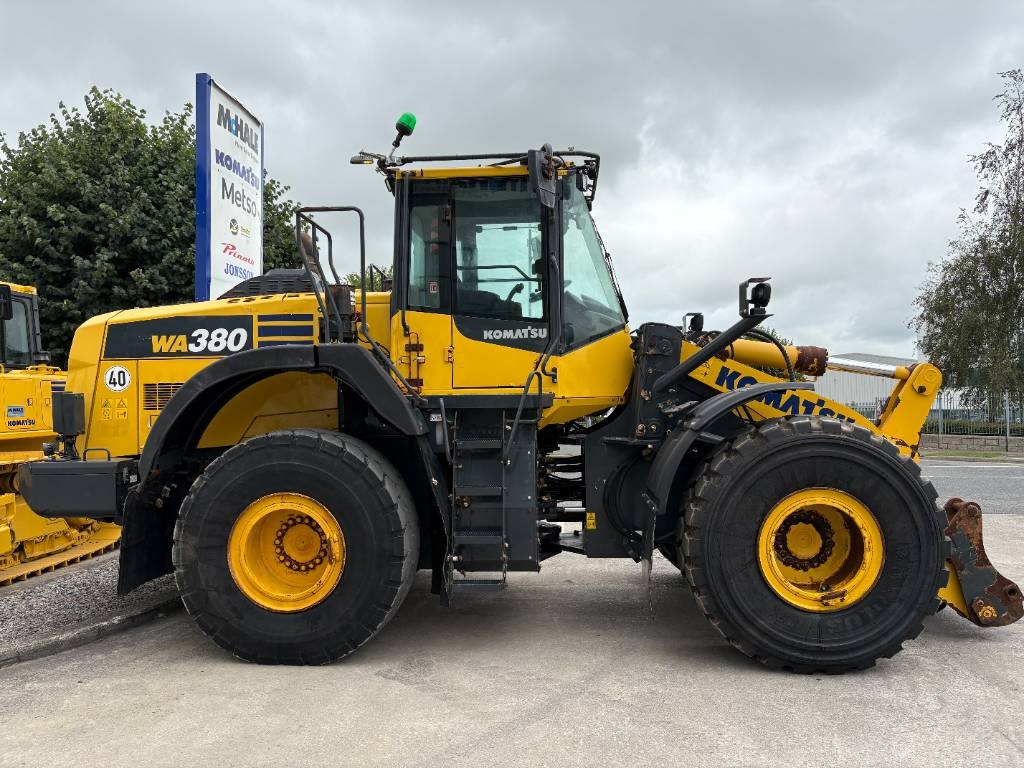 Komatsu WA380-8