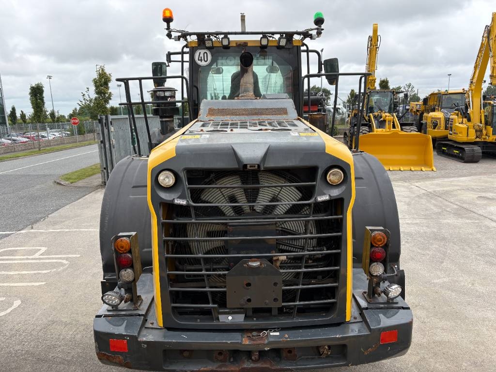 Komatsu WA380-8