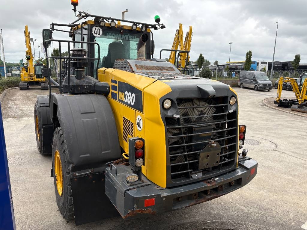 Komatsu WA380-8