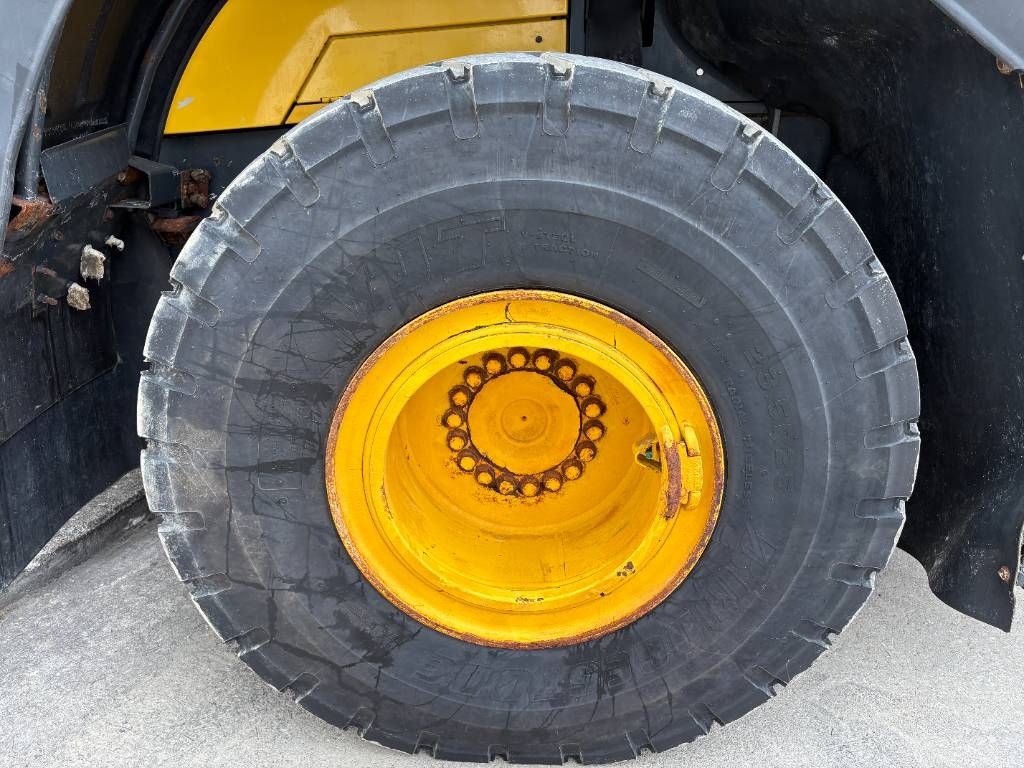 Komatsu WA380-8