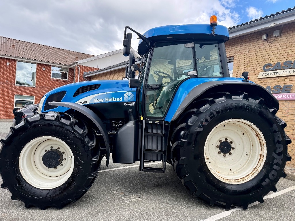 New Holland T 7550