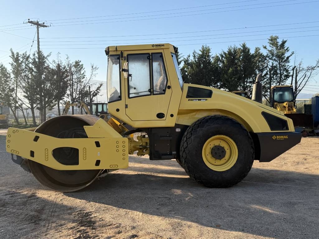 Οδοστρωτήρας Bomag BW 213 D H-3 singledrumrollers