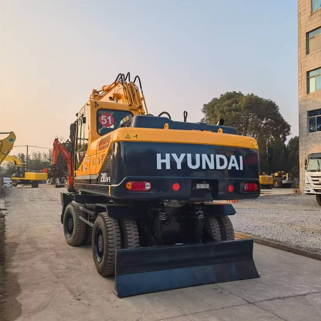 2024 Hyundai 210W-9-49045433