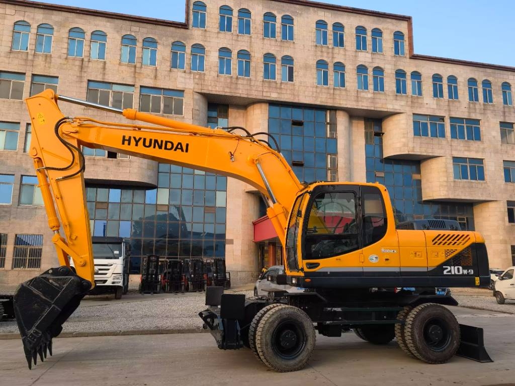 2024 Hyundai 210W-9-49045426