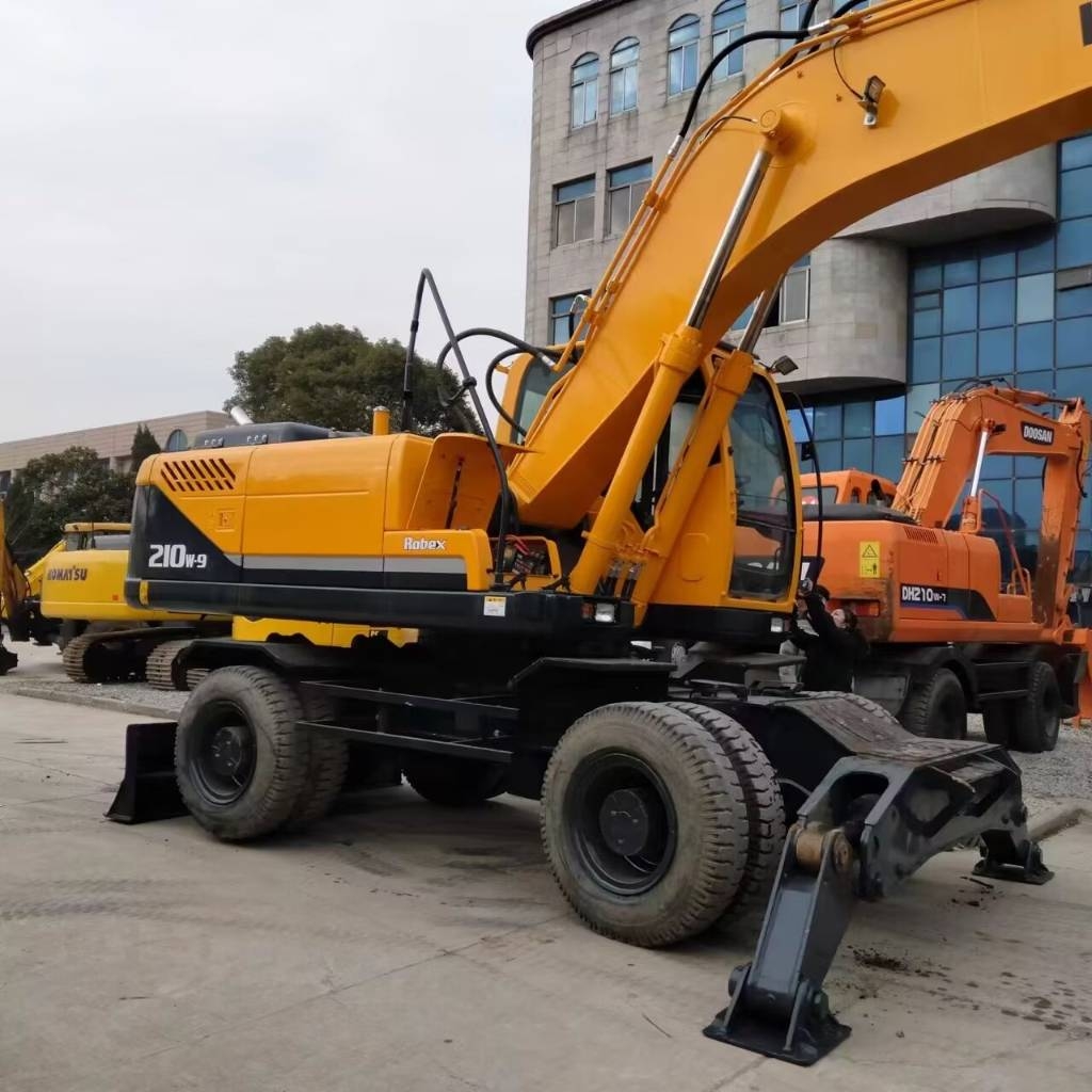 2024 Hyundai 210W-9-49045435