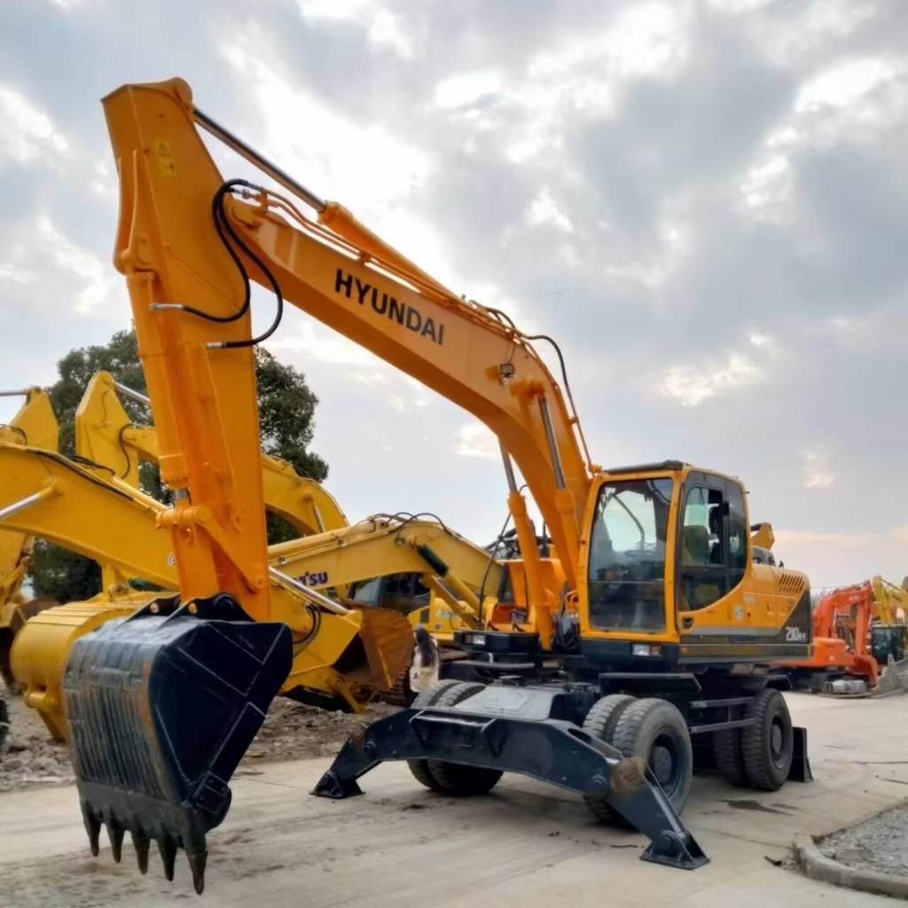 2024 Hyundai 210W-9-49045434