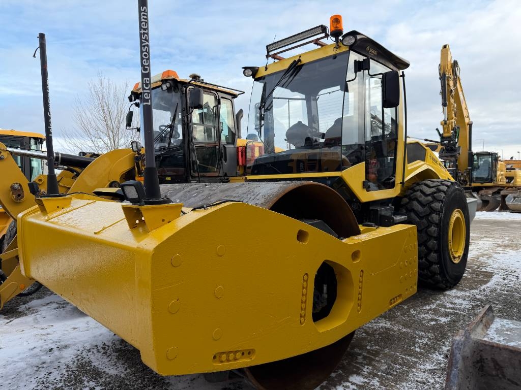 Vält Bomag BW 226 BVC-5 singledrumrollers