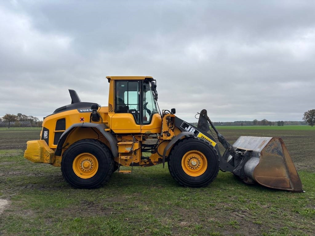 Volvo L 90 H (On Transport)