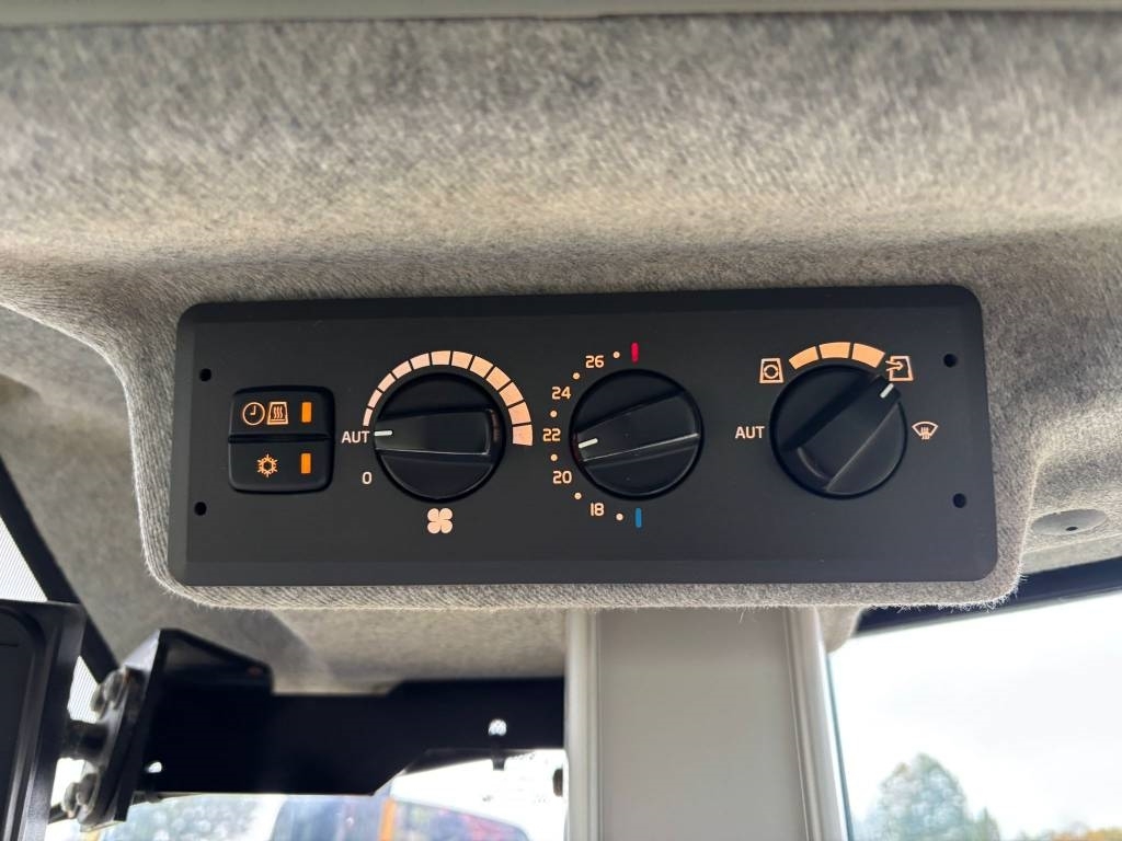 Volvo L 90 H (On Transport)