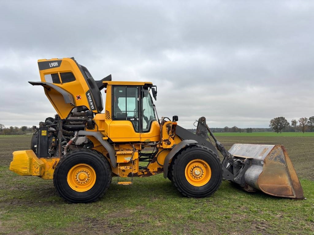 Volvo L 90 H (On Transport)