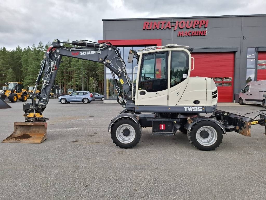 schaeff-tw95-engcon-karry-2-ka,813c2057