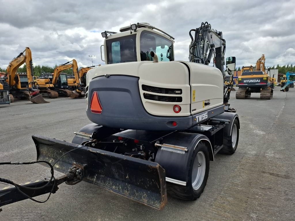 schaeff-tw95-engcon-karry-2-ka,839f9203