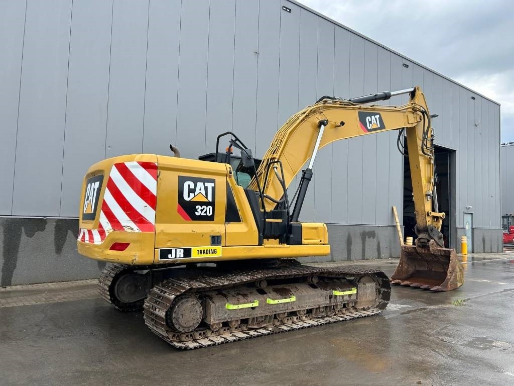 CAT 320