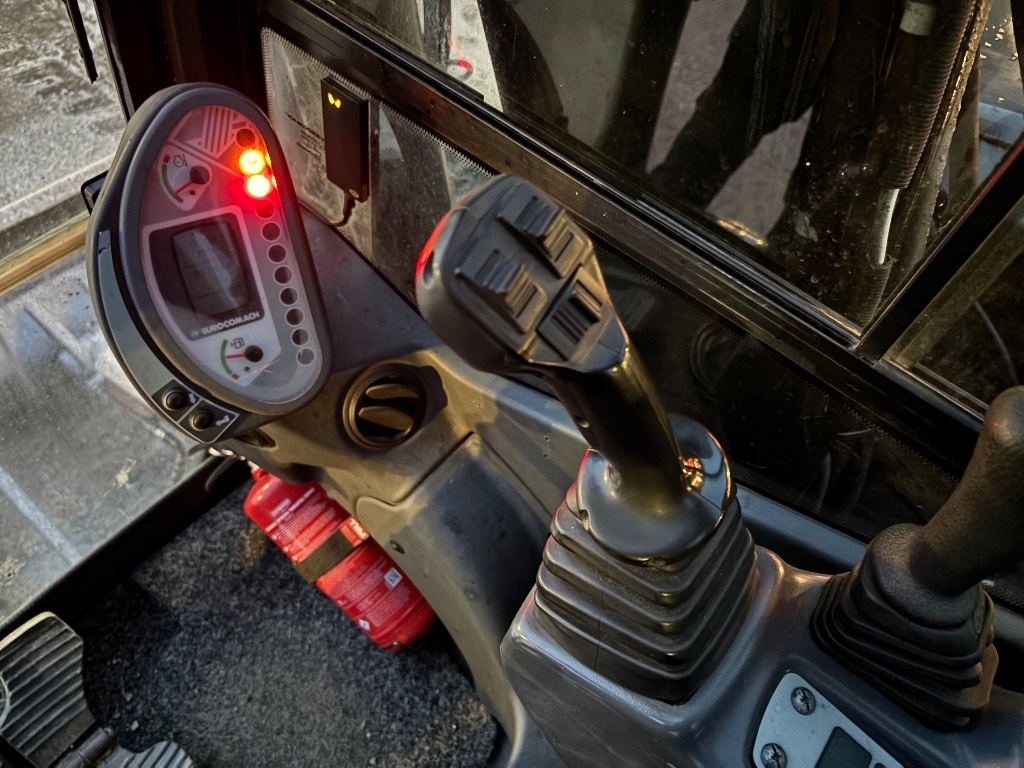 eurocomach-es-850-engcon-pihdi,a5754b04