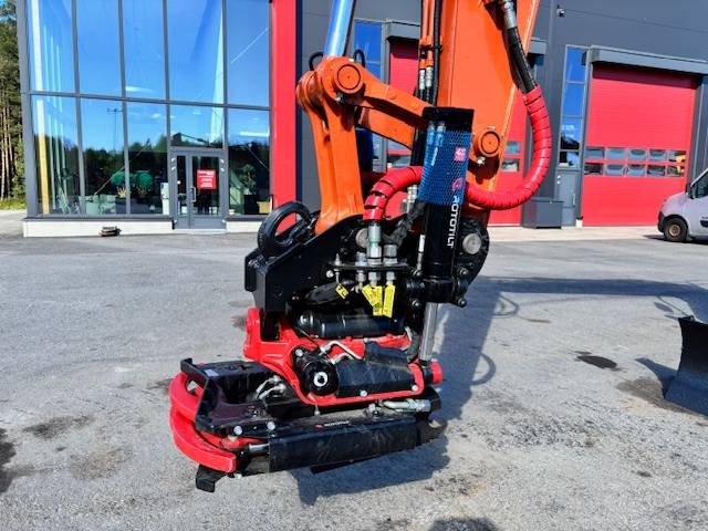 hitachi-zx-135us-7-stage-v-rot,02d3827d