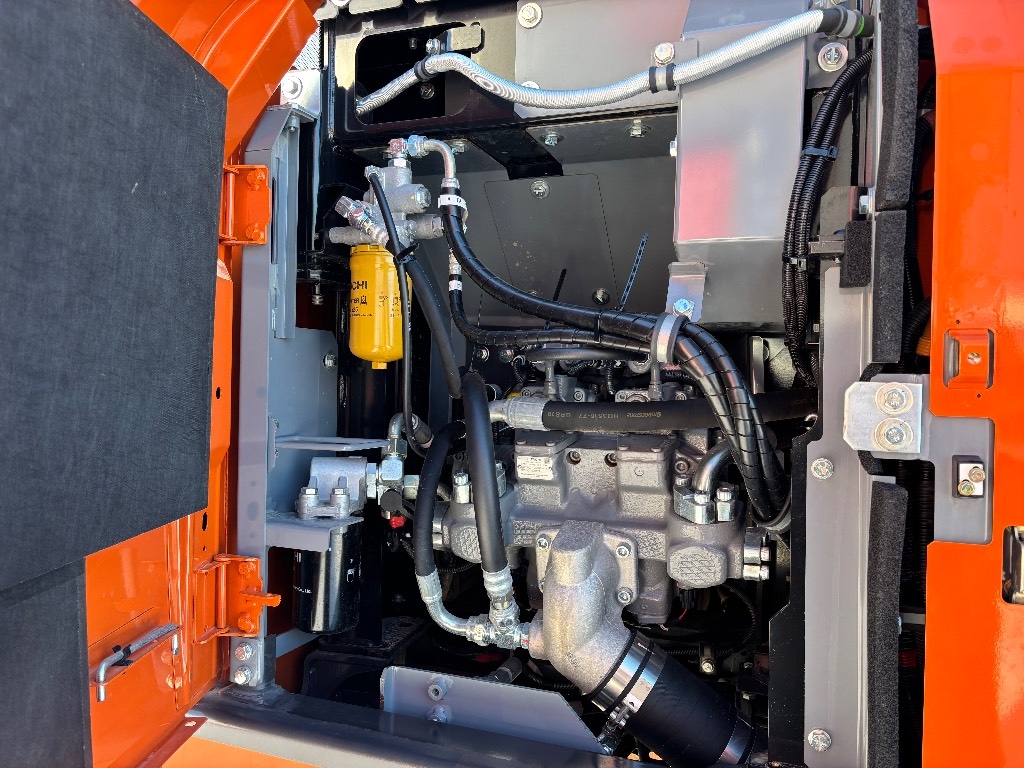 hitachi-zx-180-lc-pienet-tunni,5354d98a