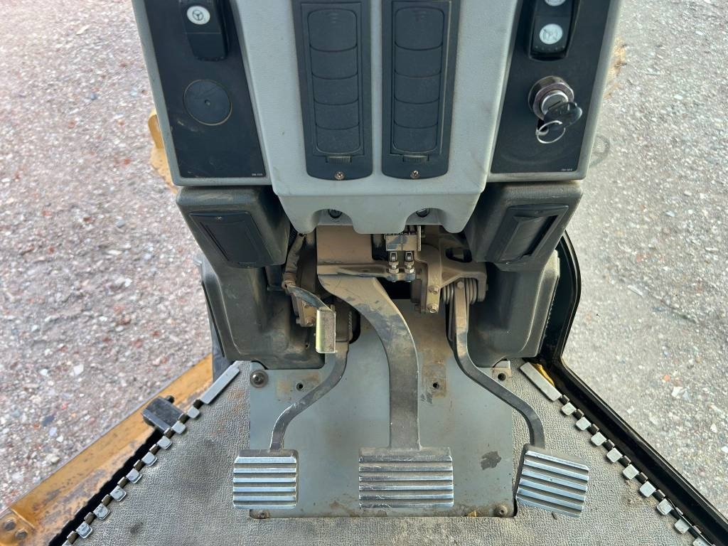 CAT 140 M (CE Certified)