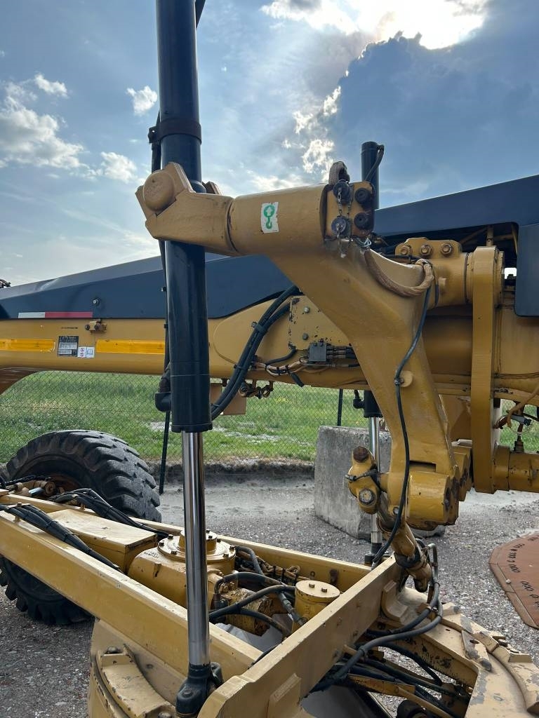 CAT 140 M (CE Certified)
