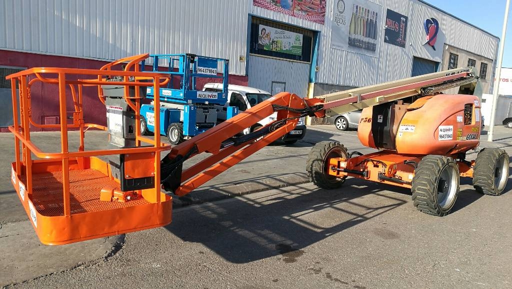 Used JLG 600AJ articulated boom lifts Year 2007 Price 31,238 for