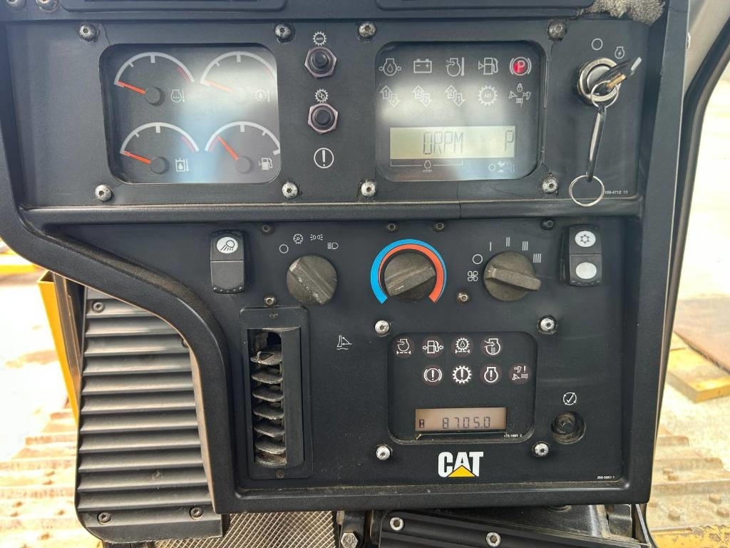 CAT D 6 T XL (Under Preparation + New Tracks)