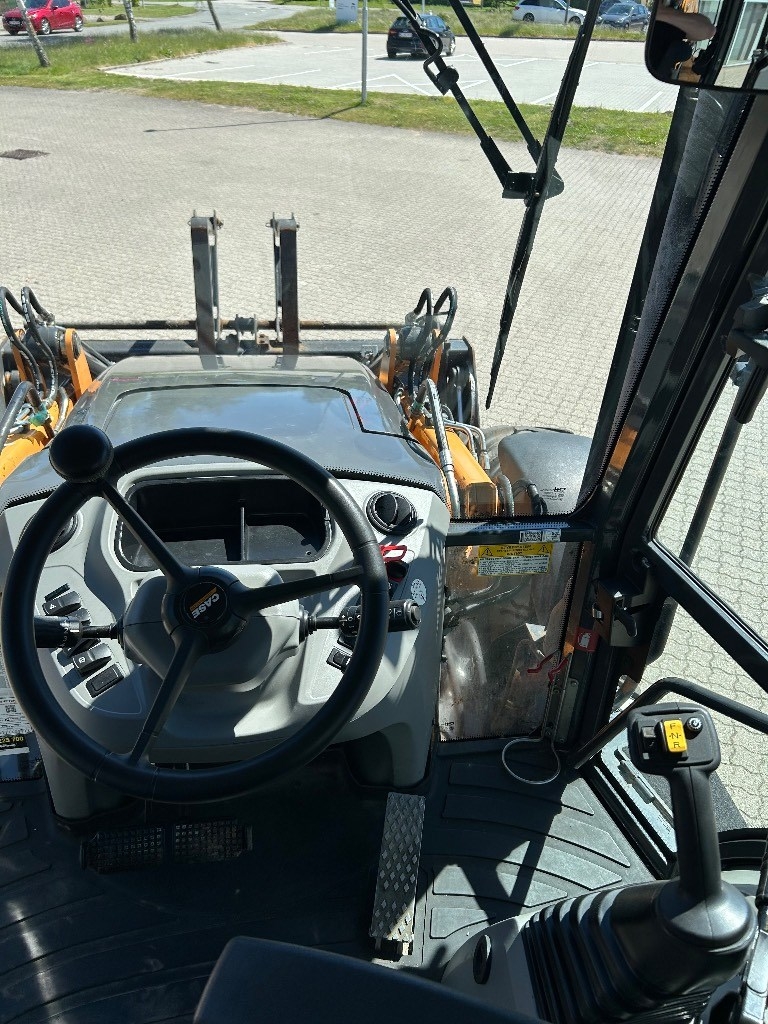 CASE 695 SV