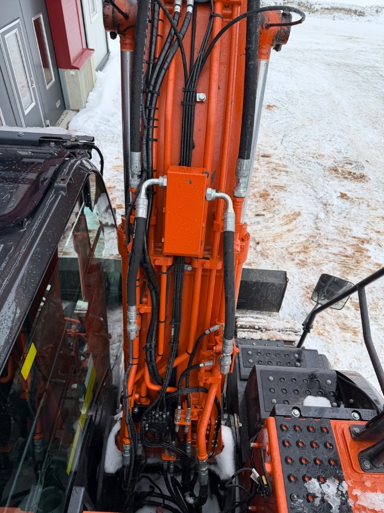 Hitachi ZX 130-6 | Polar Machine Trading