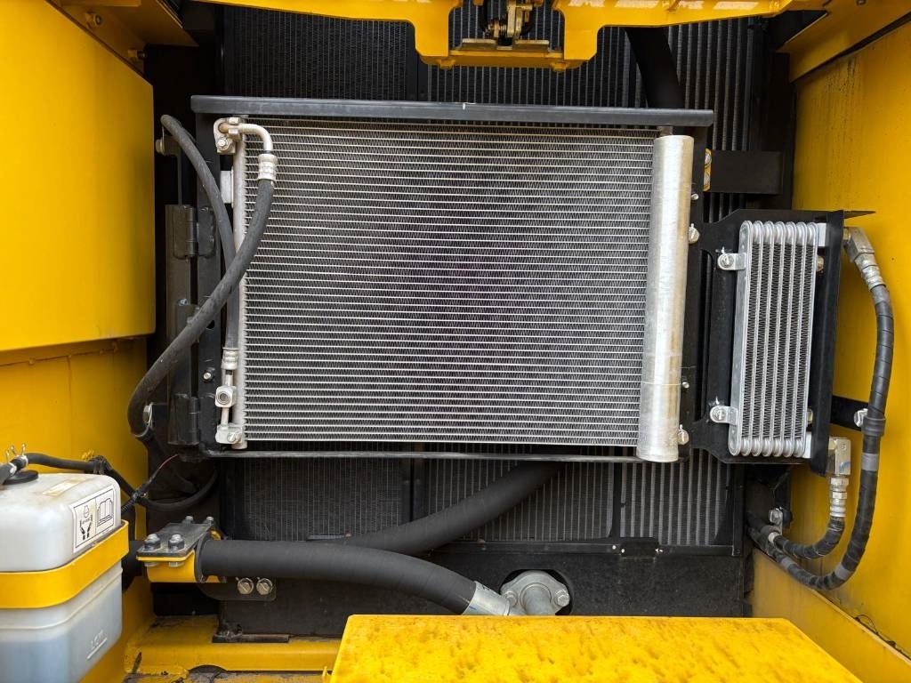 Komatsu PC 210-10M0