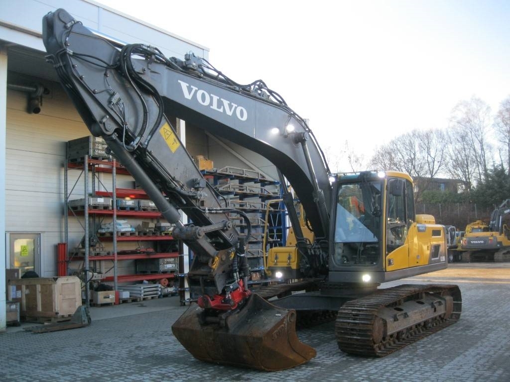 Экскаватор volvo ec220dl Экскаватор volvo ec220dl