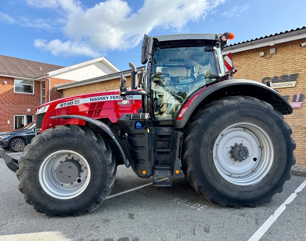 Massey Ferguson 8730S