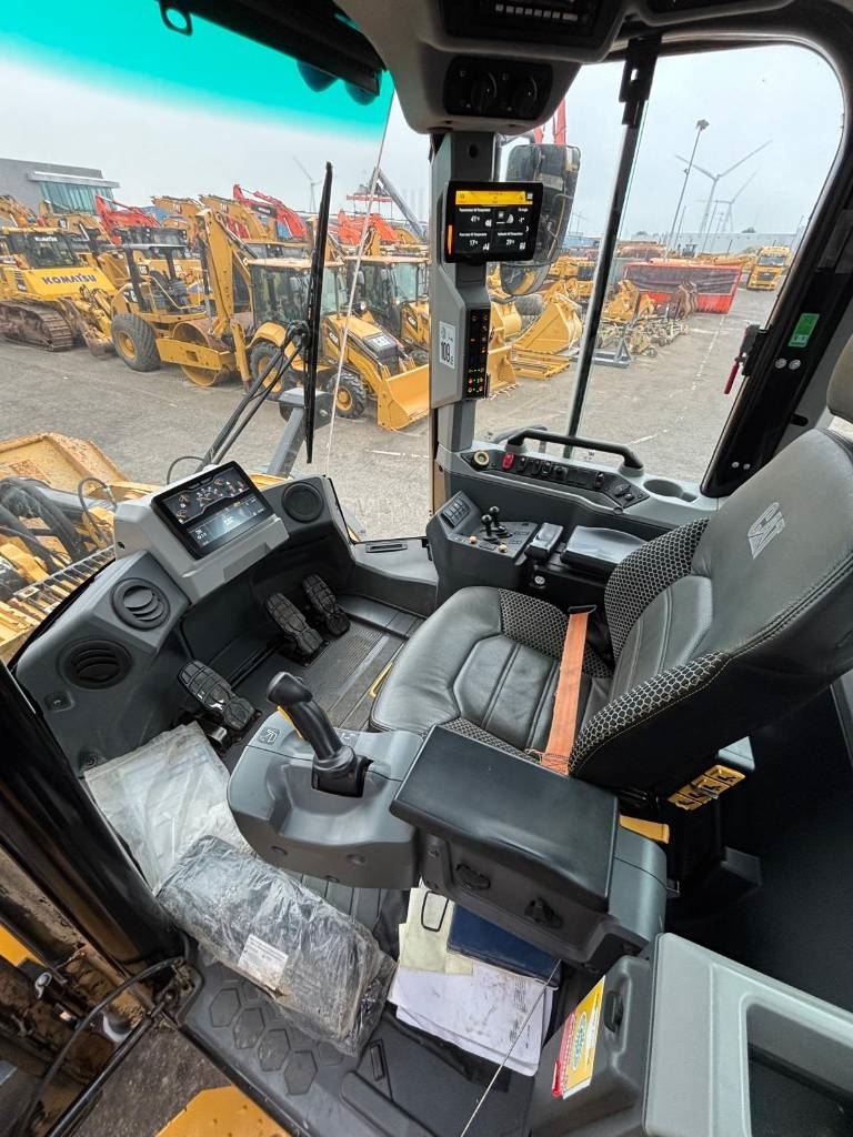 CAT 980