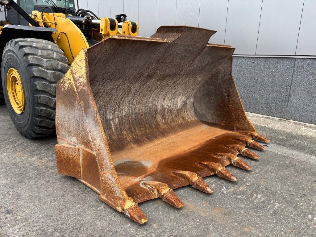 CAT 980