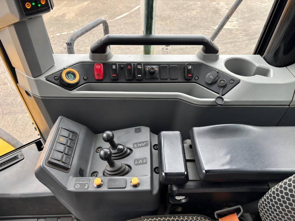 CAT 980