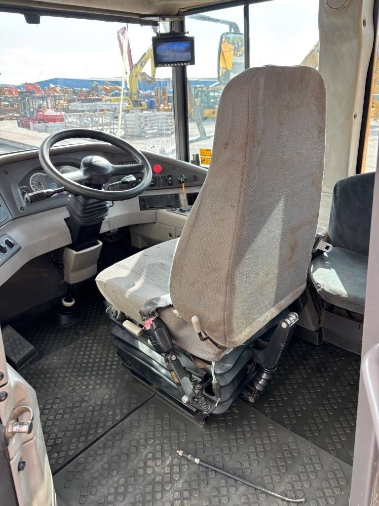Volvo A 40 F