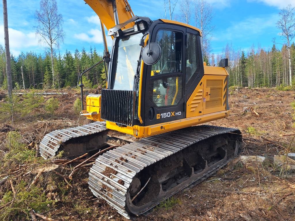 JCB X 150 HD Metsämalli
