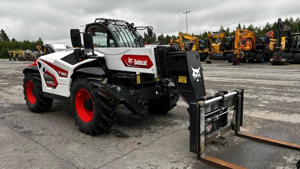 bobcat-t-40-180-myyty-sold,39256fbf
