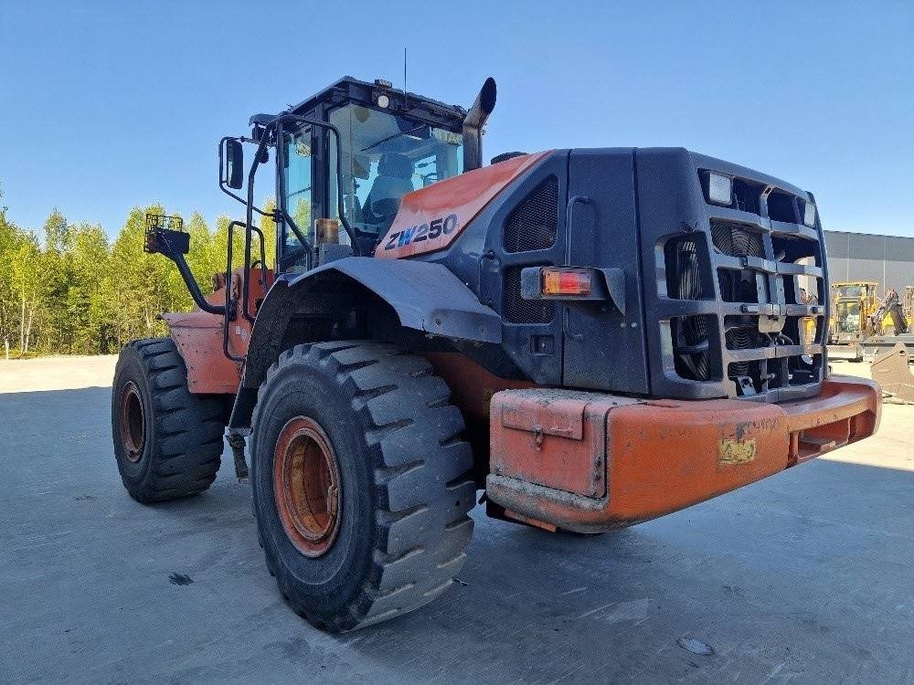 Φορτωτής Hitachi ZW 250-5 wheelloaders