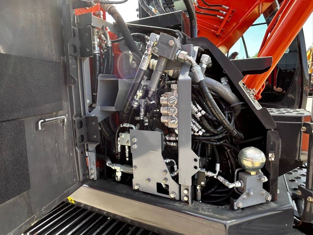 hitachi-zx135usbl-7-700mm-lapu,04a13b1b