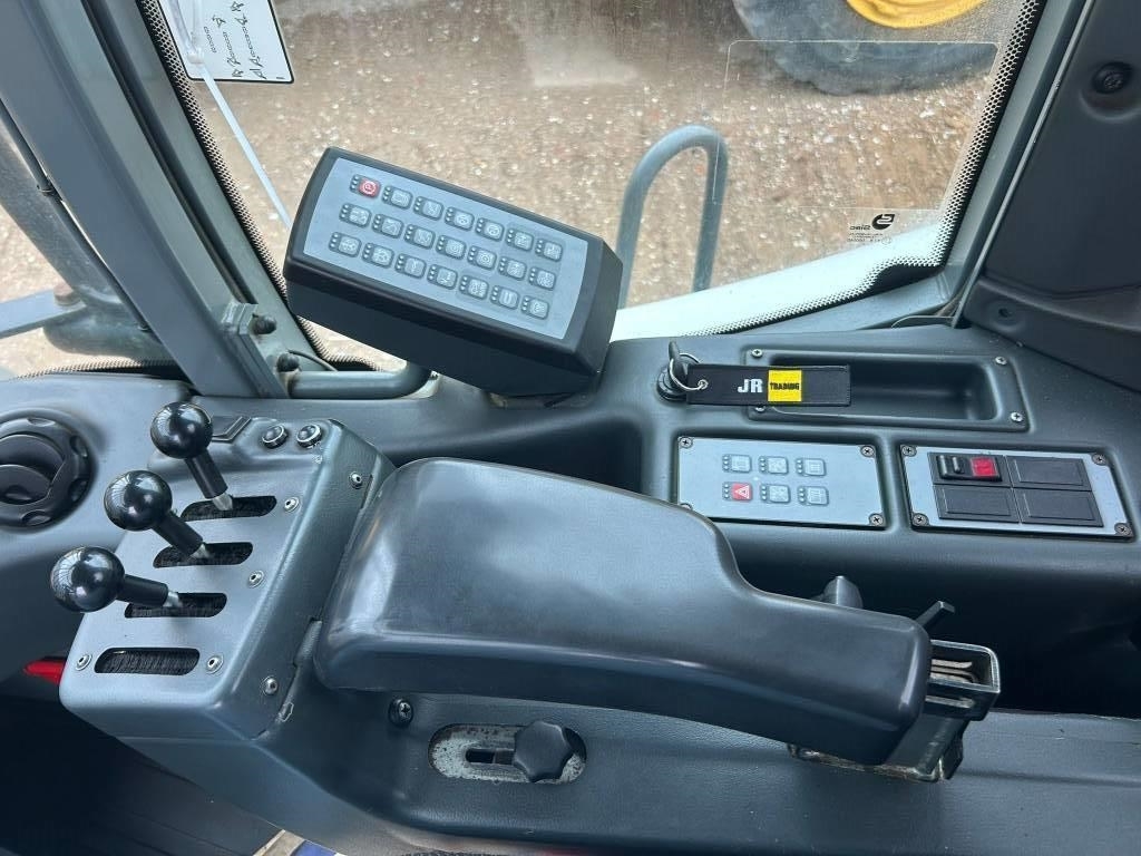 Liebherr L 550 (Comes with High-tip - Mit Hochkipper)