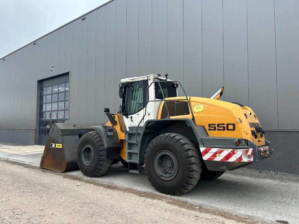 Liebherr L 550 (Comes with High-tip - Mit Hochkipper)