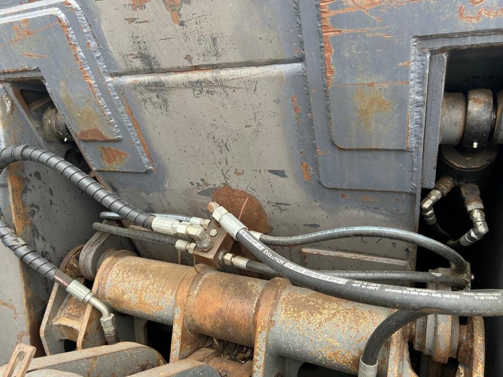 Liebherr L 550 (Comes with High-tip - Mit Hochkipper)
