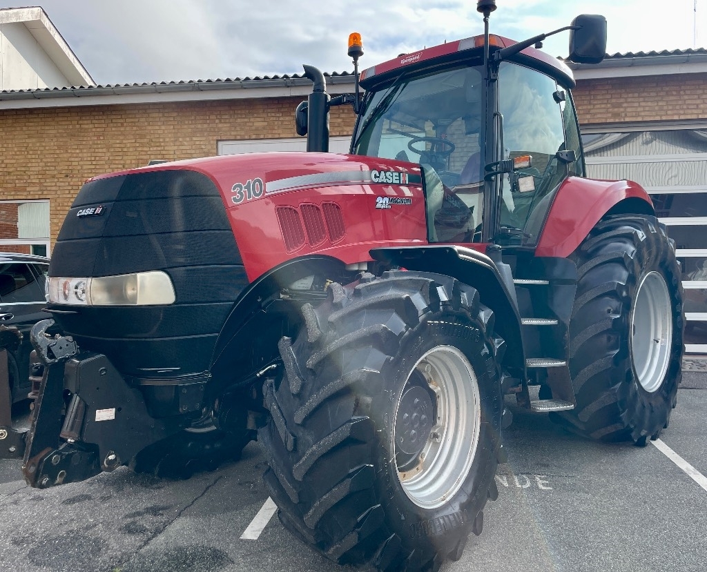 Case IH Magnum 310