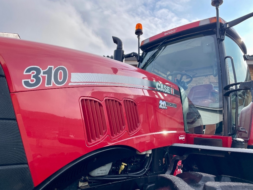 Case IH Magnum 310
