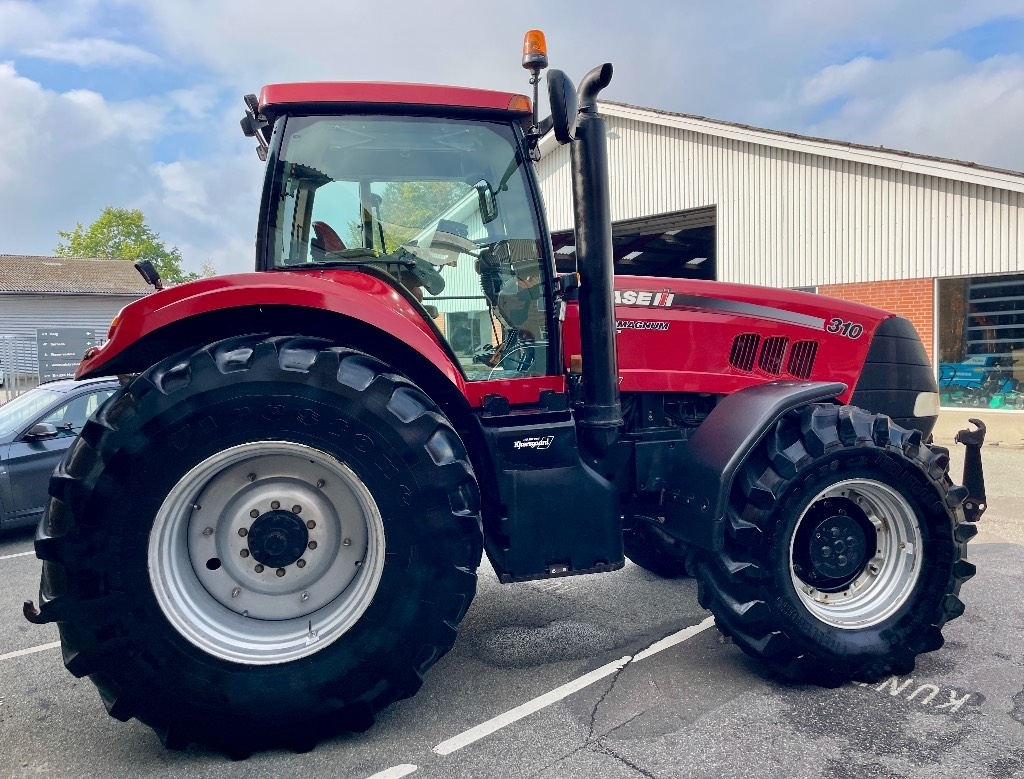 Case IH Magnum 310