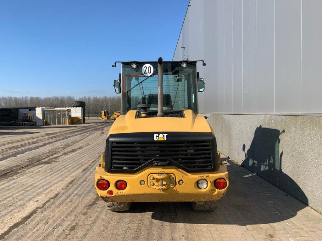 CAT 906