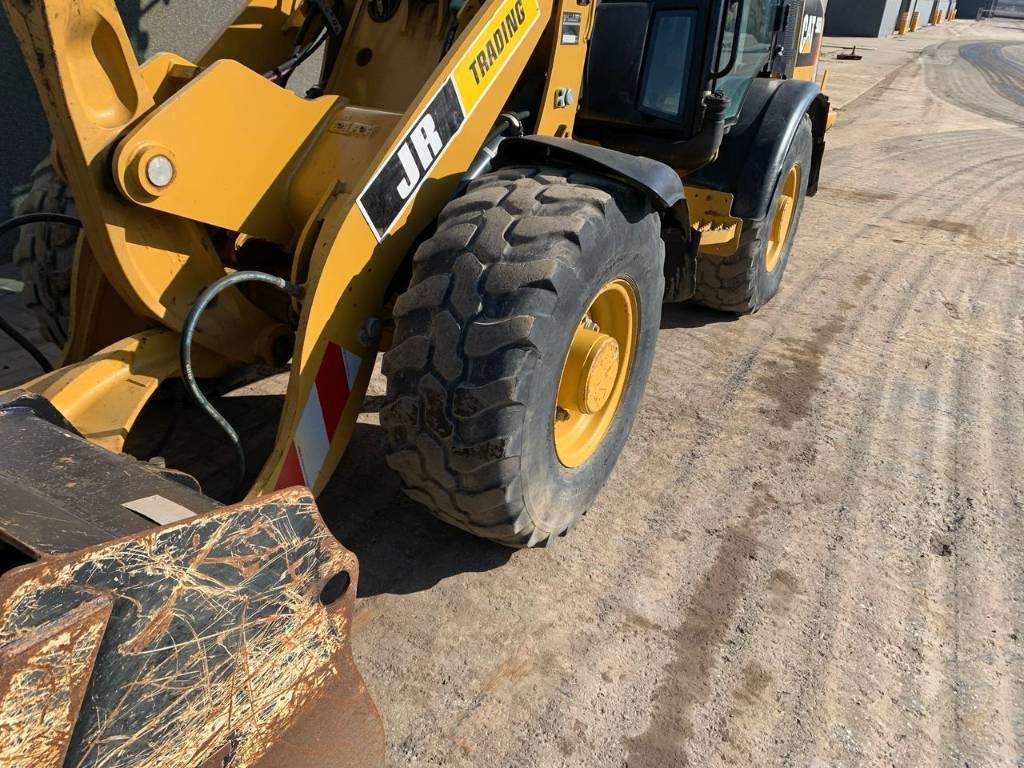 CAT 906